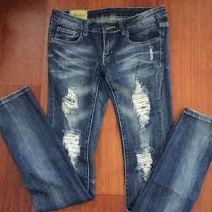 MACHINE distressed jeans